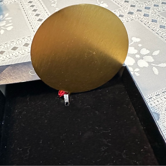 COLLECTIBLE “BEST MOM” CHRISTMAS ORNAMENT - Picture 3 of 4